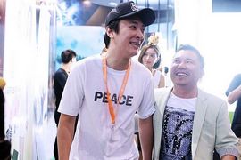 �������Ϲ���ͻϮ����չ̨ ����Show Girls����Ϸ